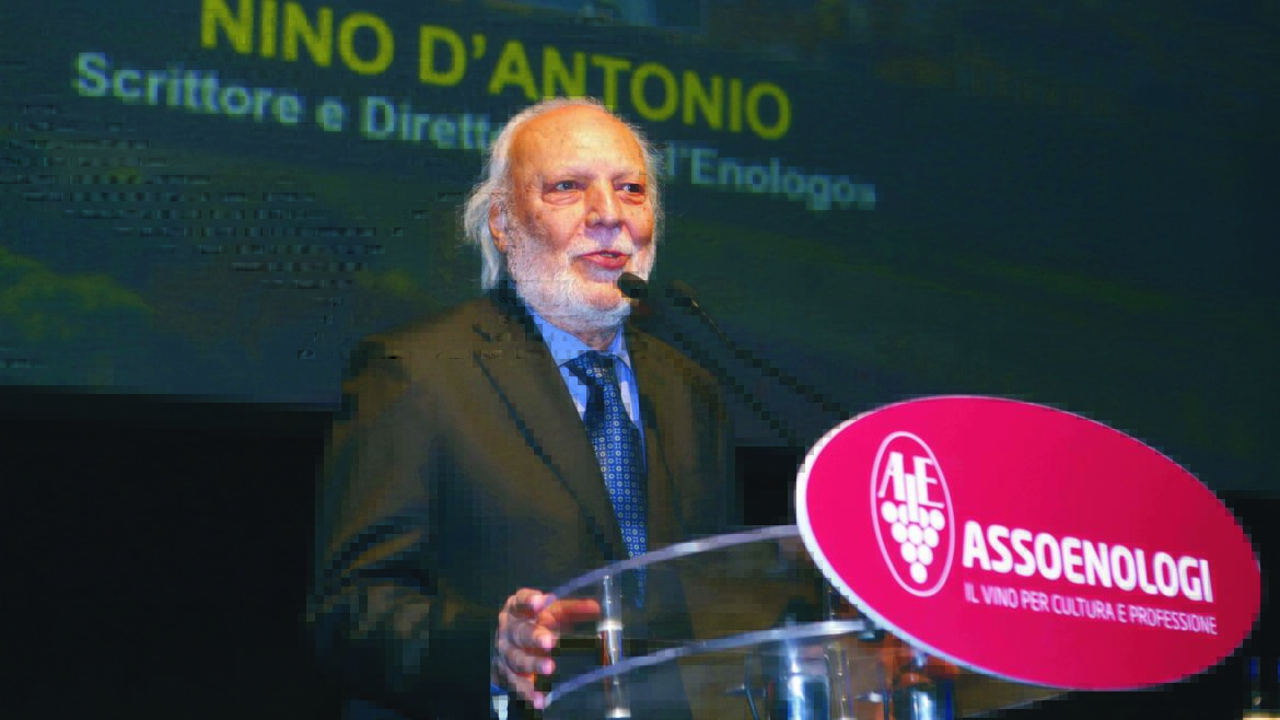 Nino_DAntonio_premio_città_del_vino Al via la prima edizione del premio dedicato ai racconti a tema enoturismo dedicato allo scrittore e giornalista recentemente scomparso.