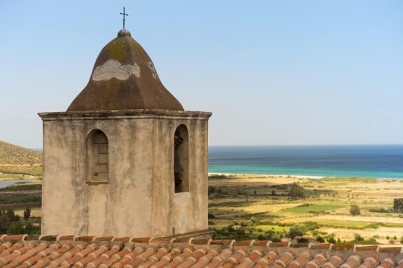 Con l’ingresso di Arzachena, Modolo, Dolianova, Luras e Uri salgono a 30 i borghi sardi iscritti all’associazione che riunisce i comuni enoturistici italiani.