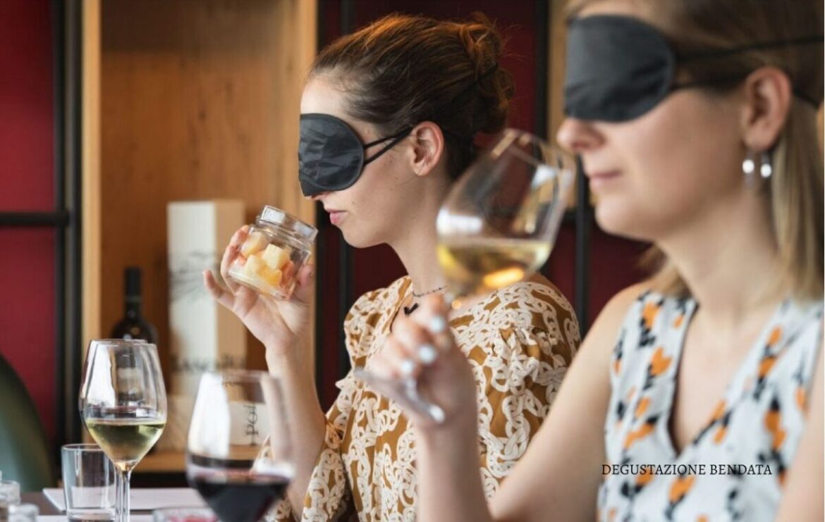 A occhi chiusi da Maso Poli